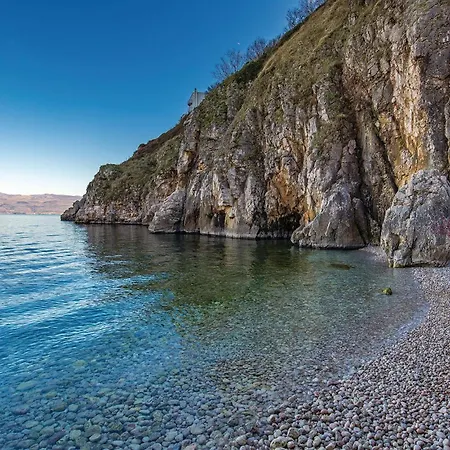 1 Bedroom In Apartman Vrbnik