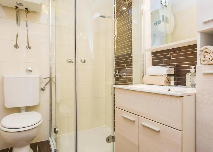 1 Bedroom In 아파트 비르브닉